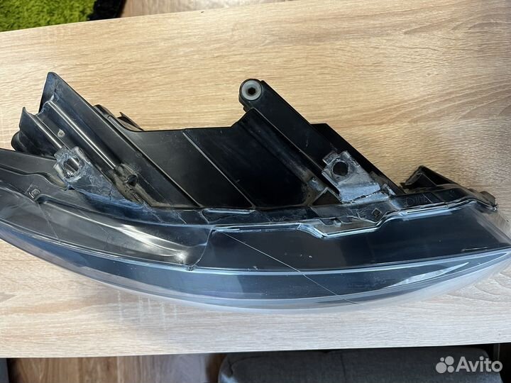 Фара передняя правая volkswagen polo 5