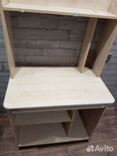 Стол компьютерный