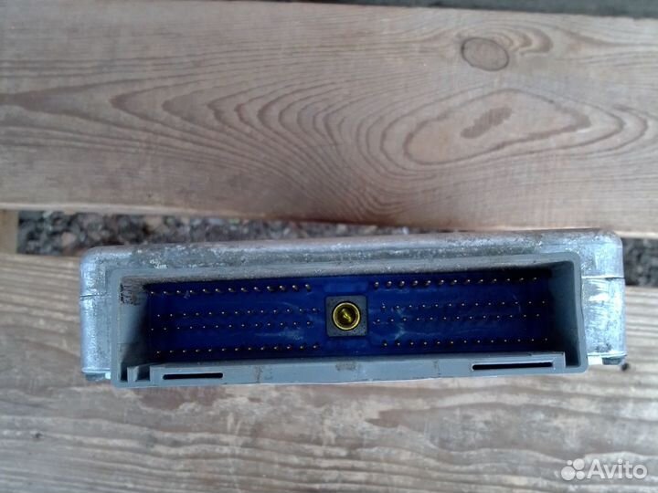 Блок управления двигателем, эбу Мазда Трибьют