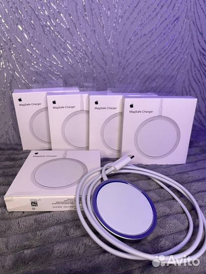 Беспроводная зарядка Apple MagSafe Charger