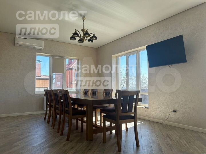 Дом 180 м² на участке 14 сот.