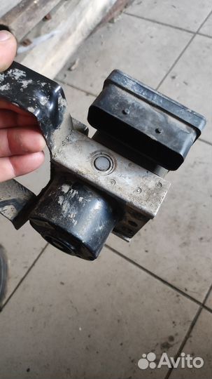 Блок абс на Форд Фокус 2