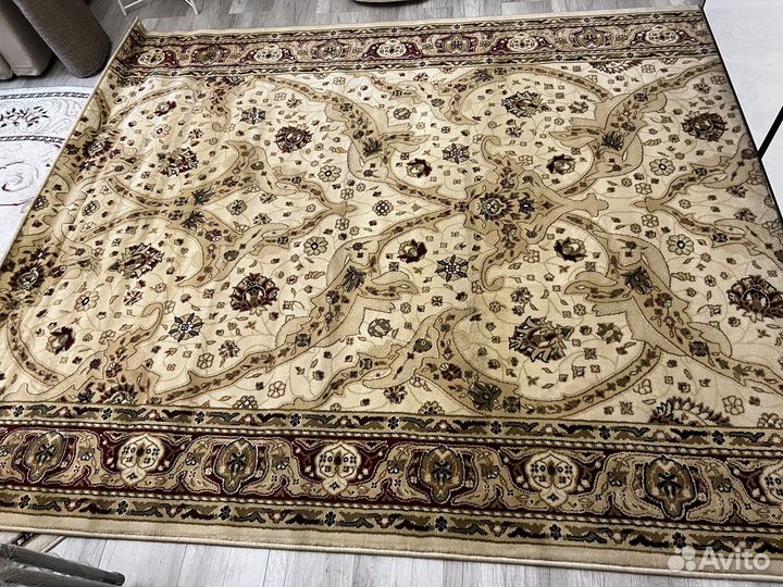 Ковер шерстяной