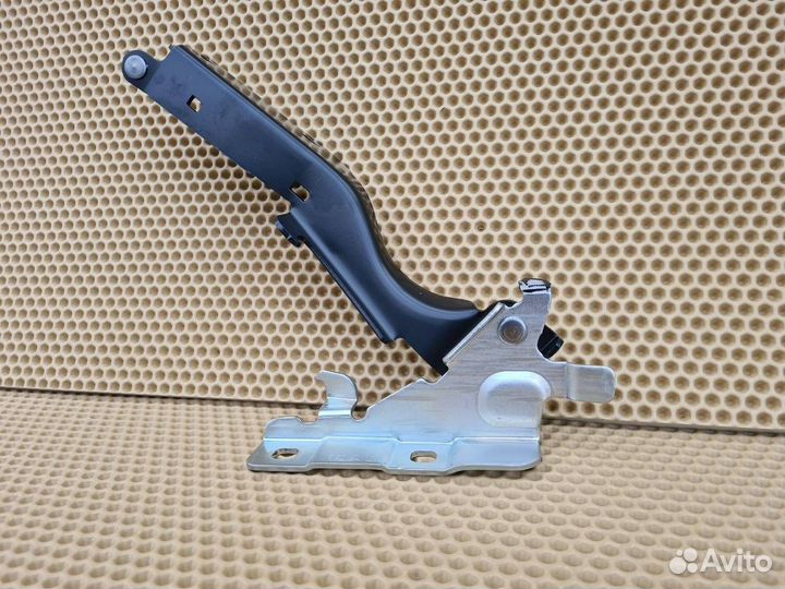 Петля капота передняя левая Infiniti Fx Qx70 S51