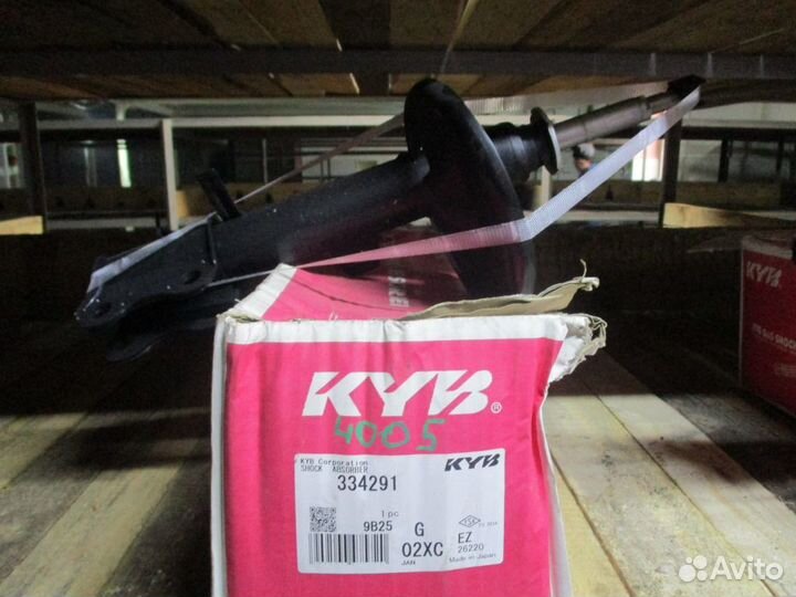 Стойка задняя левая Toyota Camry SV35