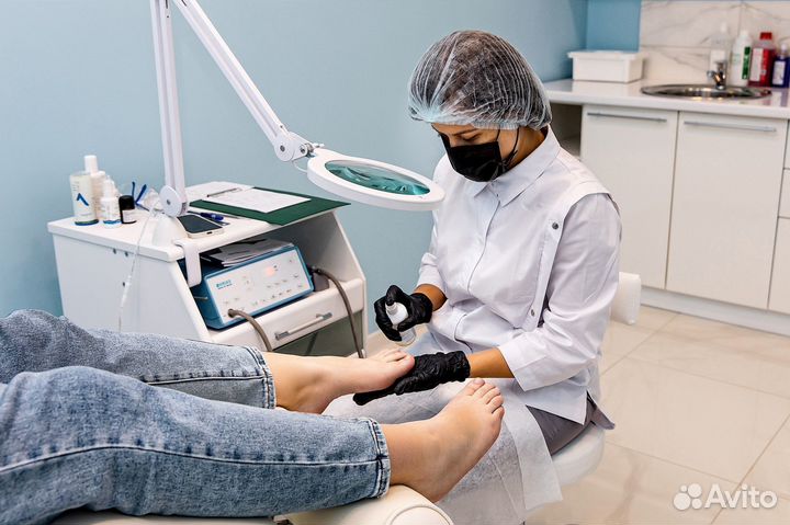 Услуги мастера подологии в студии Владмива