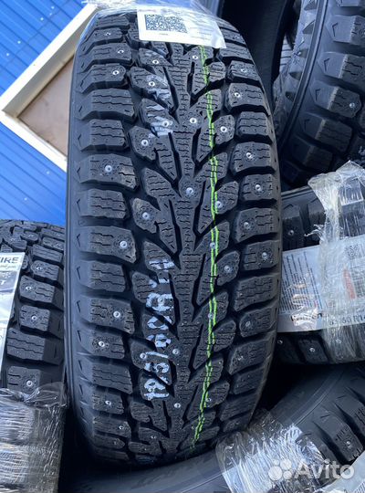 Kumho WinterCraft Ice Wi32 235/45 R18