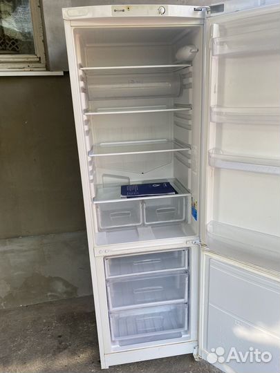 Холодильник indesit бу