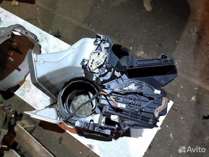 Корпус печки Nissan X-Trail t31