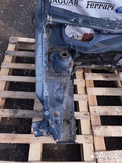 Панель с лонжеронами передний Opel Astra H хечбек