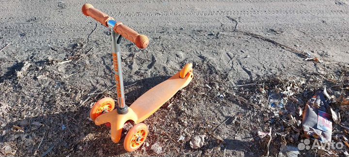 Самокат детский трех колесный обмен