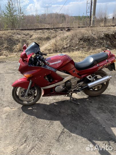 Kawasaki zzr 400–2