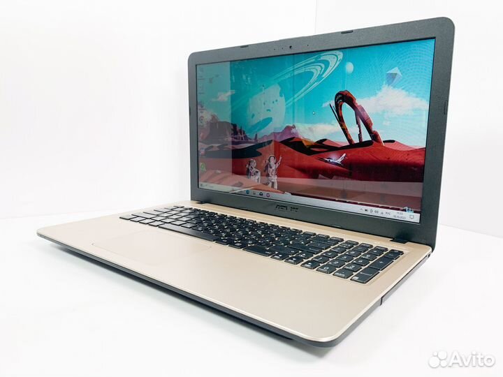 Ноутбук Asus 4 ядра/GeForce/SSD