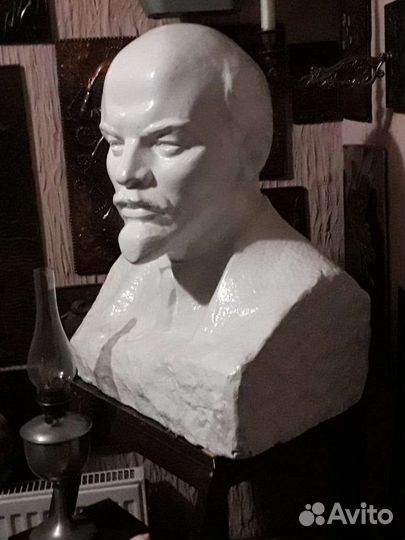 Гипсовый бюст Ленина