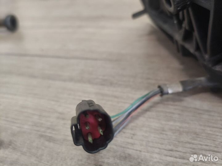 Зеркало правое электрическое Ford Focus 1