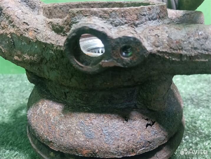 Кулак передний правый KIA ceed (ED) 2008