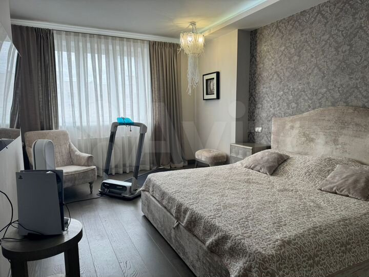 3-к. квартира, 118 м², 14/17 эт.