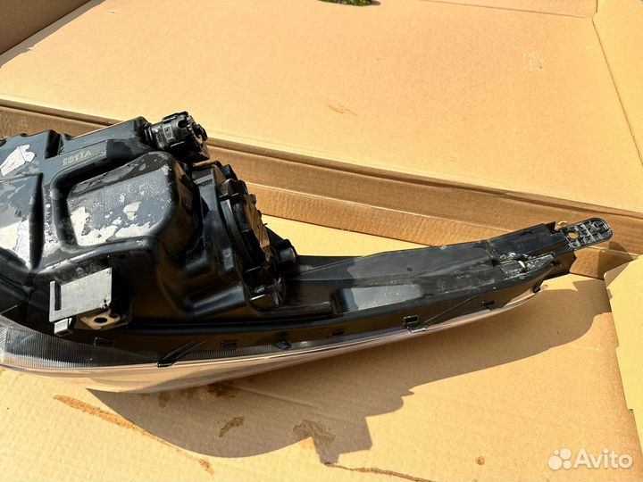 Фара правая kia rio х line 92102H0000