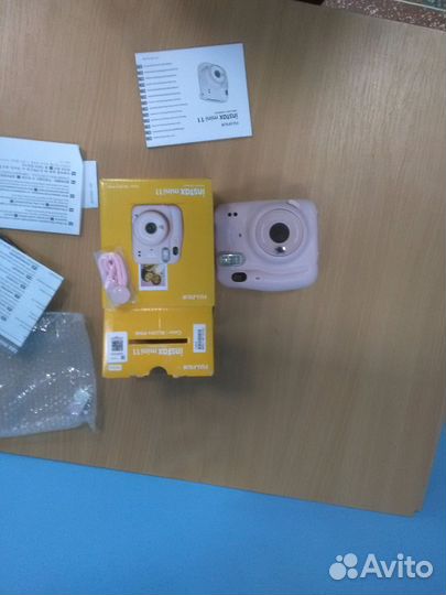 Фотоаппарат instax mini 11