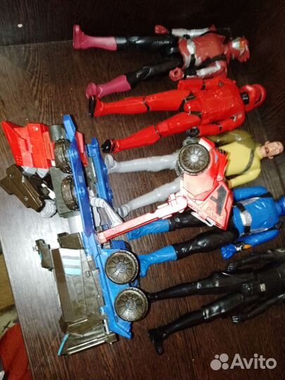 Фигурки героев из мультфильмов