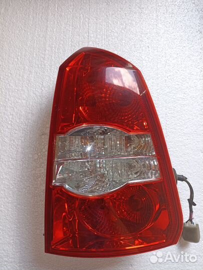 Фонарь задний правый Шевроле лачетти