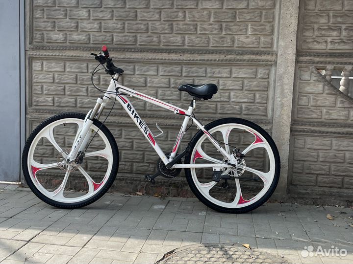 Горный на литых дисках