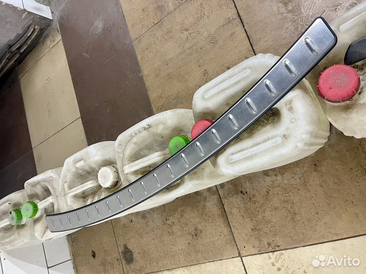 Молдинг заднего бампера infiniti fx/qx