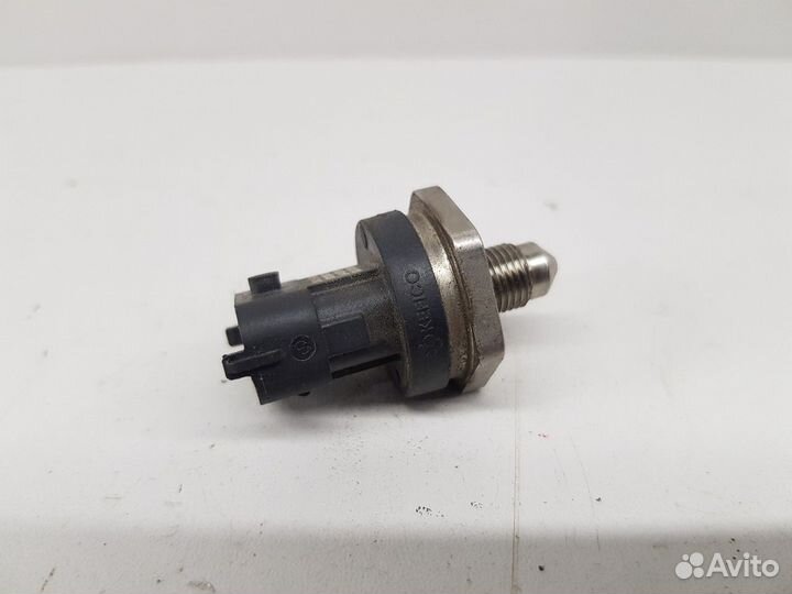 Датчик давления топлива 3.8 (Hyundai Equus)