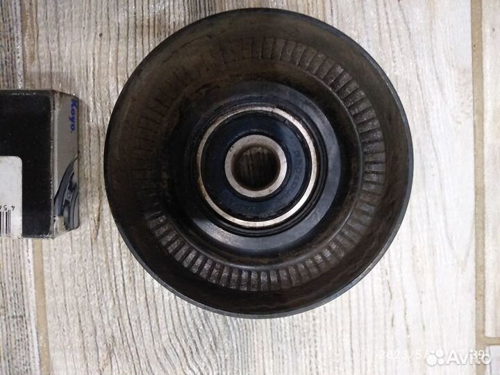 Ролик ремня генератора на Ниссан Альмера Классик