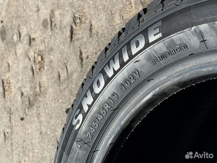 Sunwide Snowide 215/55 R17 142U