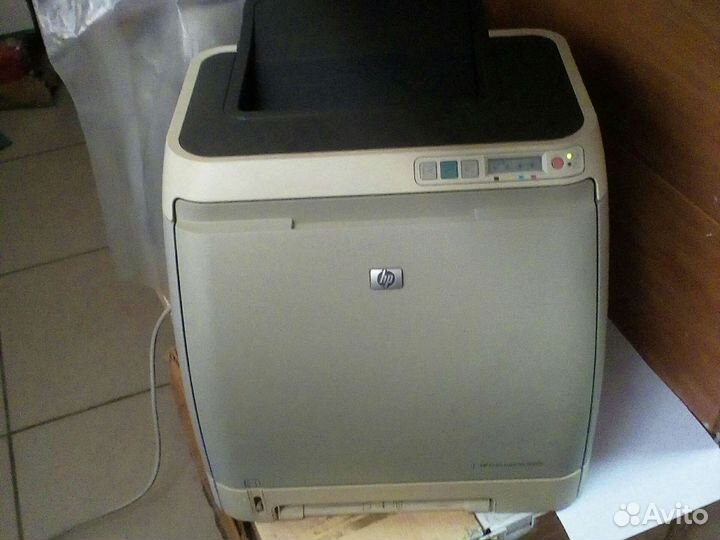 Цветной лазерный принтер HP CLJ 2600n сетевой