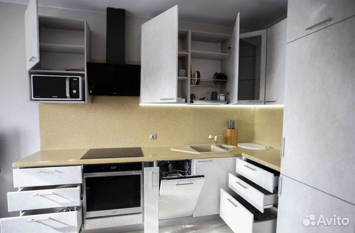 Кухонный гарнитур угловой