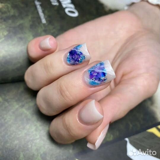 Услуги подолога, мастера педикюра и маникюра