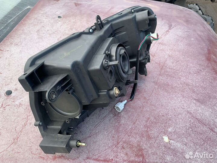 Фара Nissan Patrol Y61 2004-2010