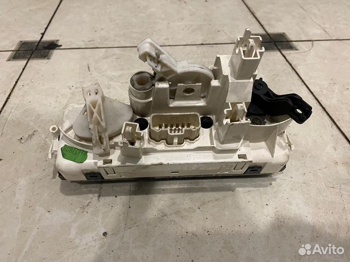 Блок управления печкой Renault Megan 2