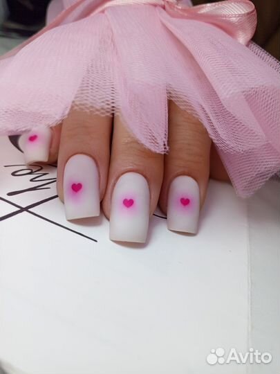 Маникюр педикюр