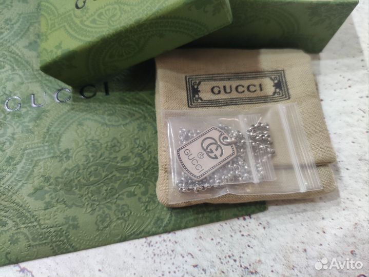 Gucci цепочка с кулоном