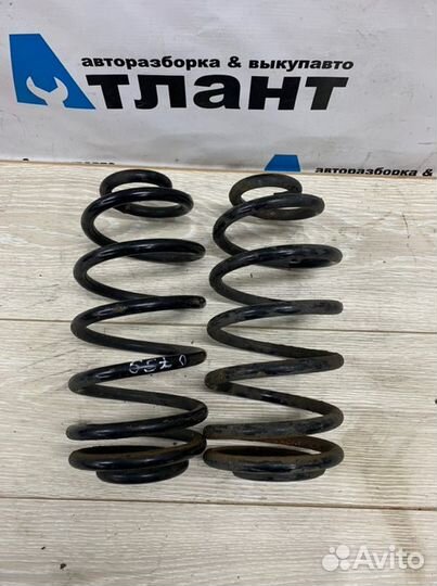 Пружина подвески задняя Opel Astra J A16XER 2010