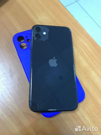iPhone 11, 64 ГБ