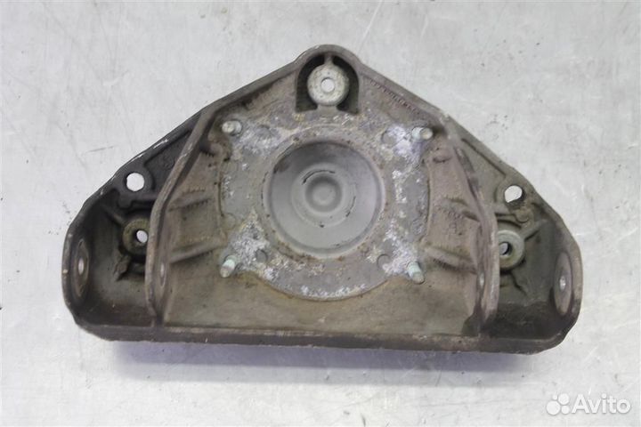 Кронштейн амортизатора Porsche Cayenne 955