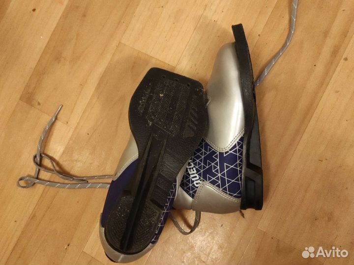 Лыжные ботинки детские 31 размер