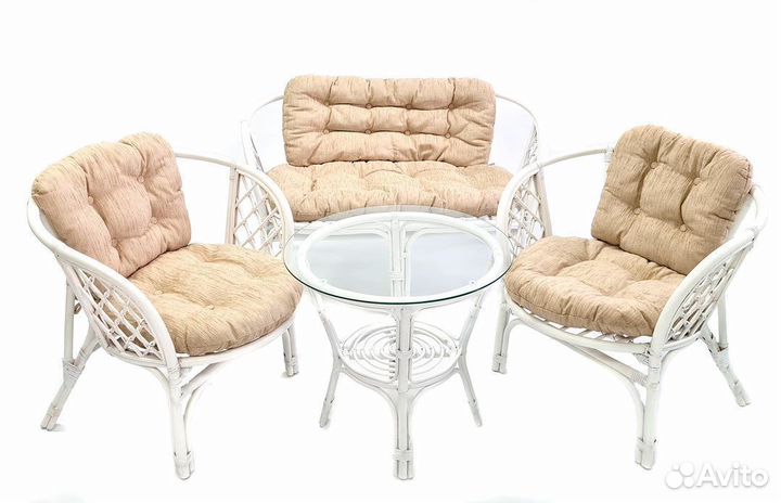 Комплект Багама с диваном и бежевыми подушками