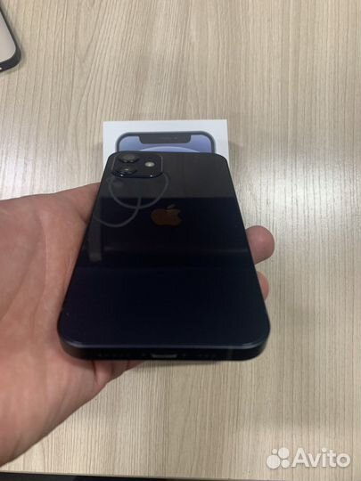 Apple iPhone 12 на 64 гб