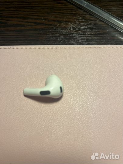 Наушник airpods pro 4