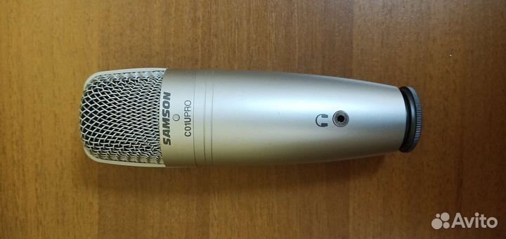 Микрофон студийный