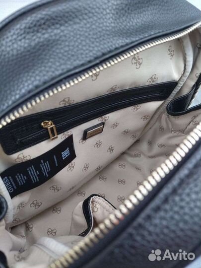 Рюкзак женский Guess