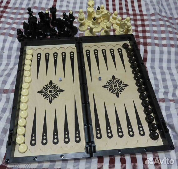 Шахматы нарды шашки 3 в 1
