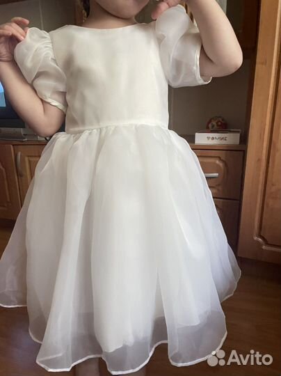 Нарядное платье новое 110