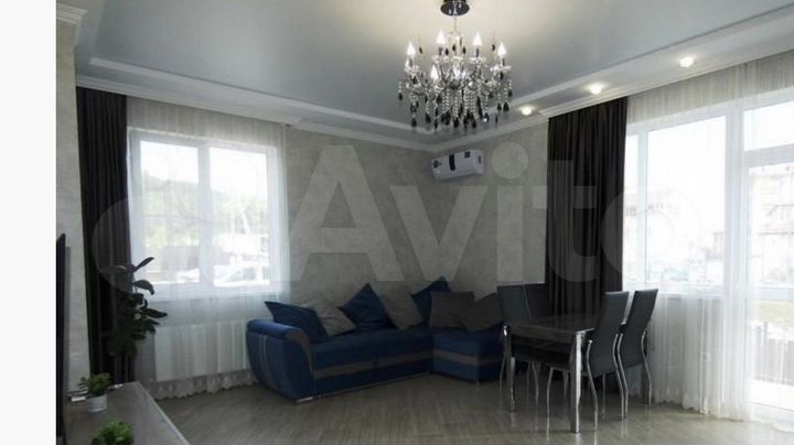 2-к. квартира, 54 м², 1/3 эт.