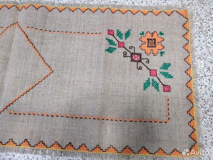 Салфетки и дорожка на стол